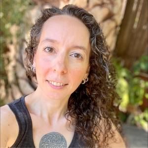 Meet your Posher, Emilie